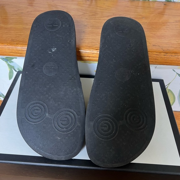 Authentic Gucci Slides! - Picture 3 of 4